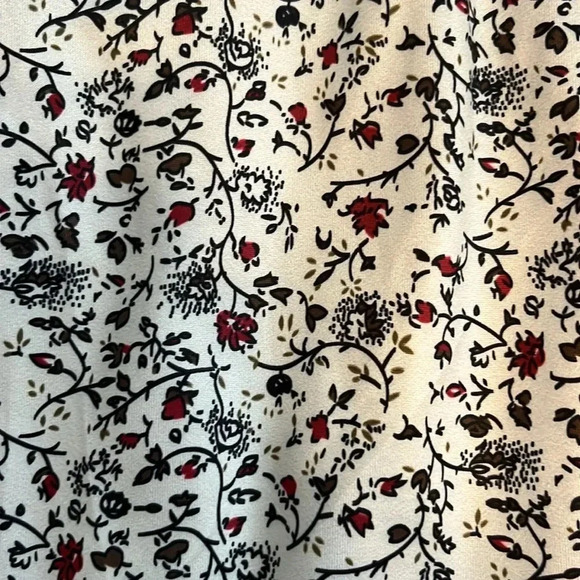 Floral top - Picture 2 of 4